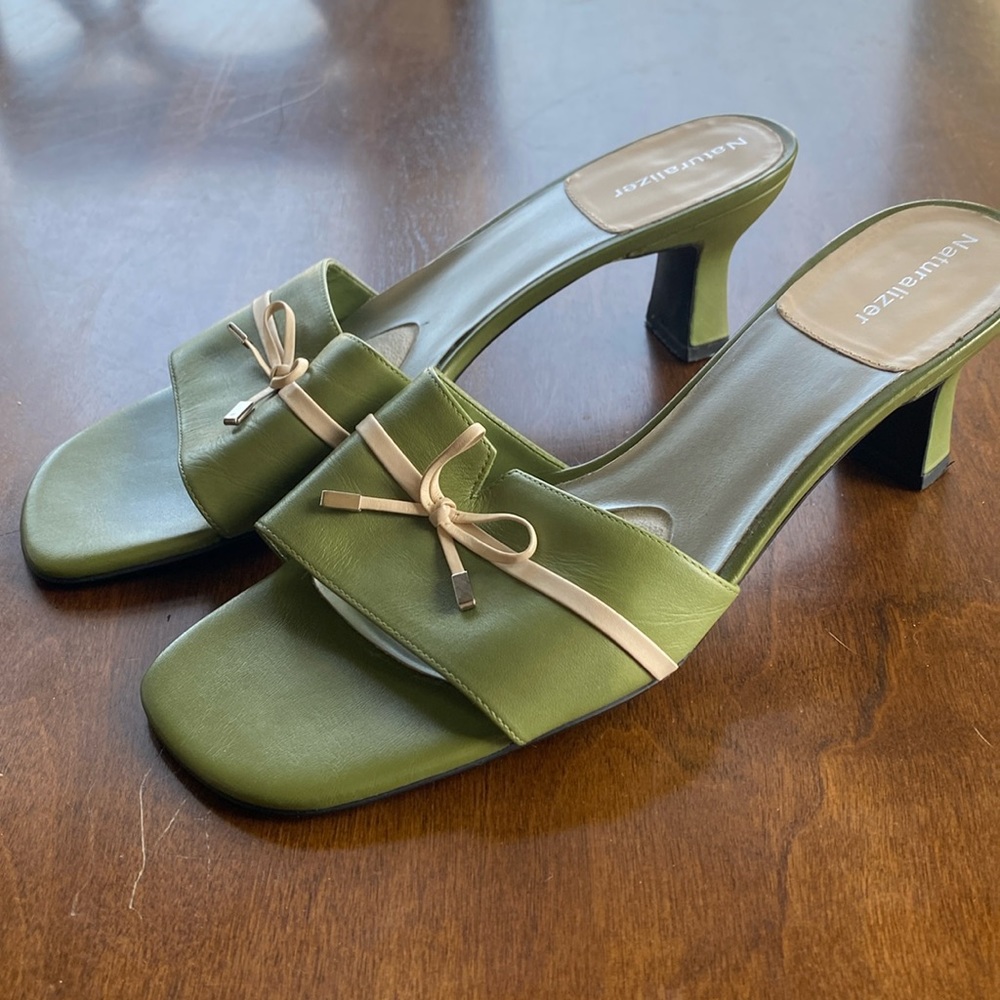 Naturalizer- Green Sandals